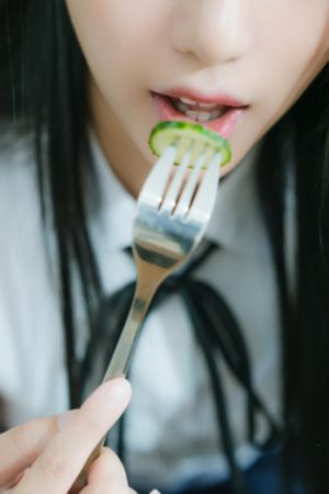 校花公交车被多人伦小说_蓝光免费观看超清